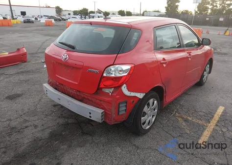 2011 Toyota Matrix z USA, uszkodzony, nr VIN 2T1KU4EE0BC551711